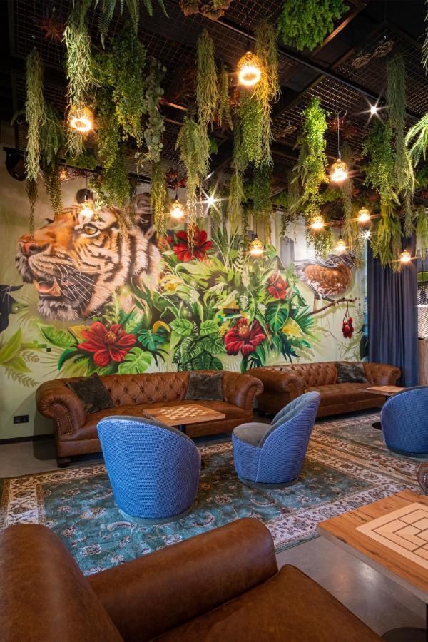 Riku Hotel Ройтлинген Екстериор снимка