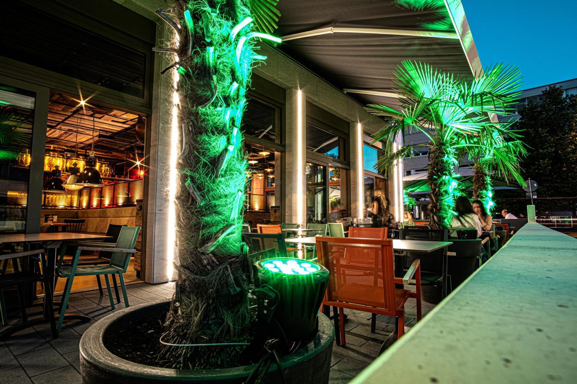 Riku Hotel Ройтлинген Екстериор снимка