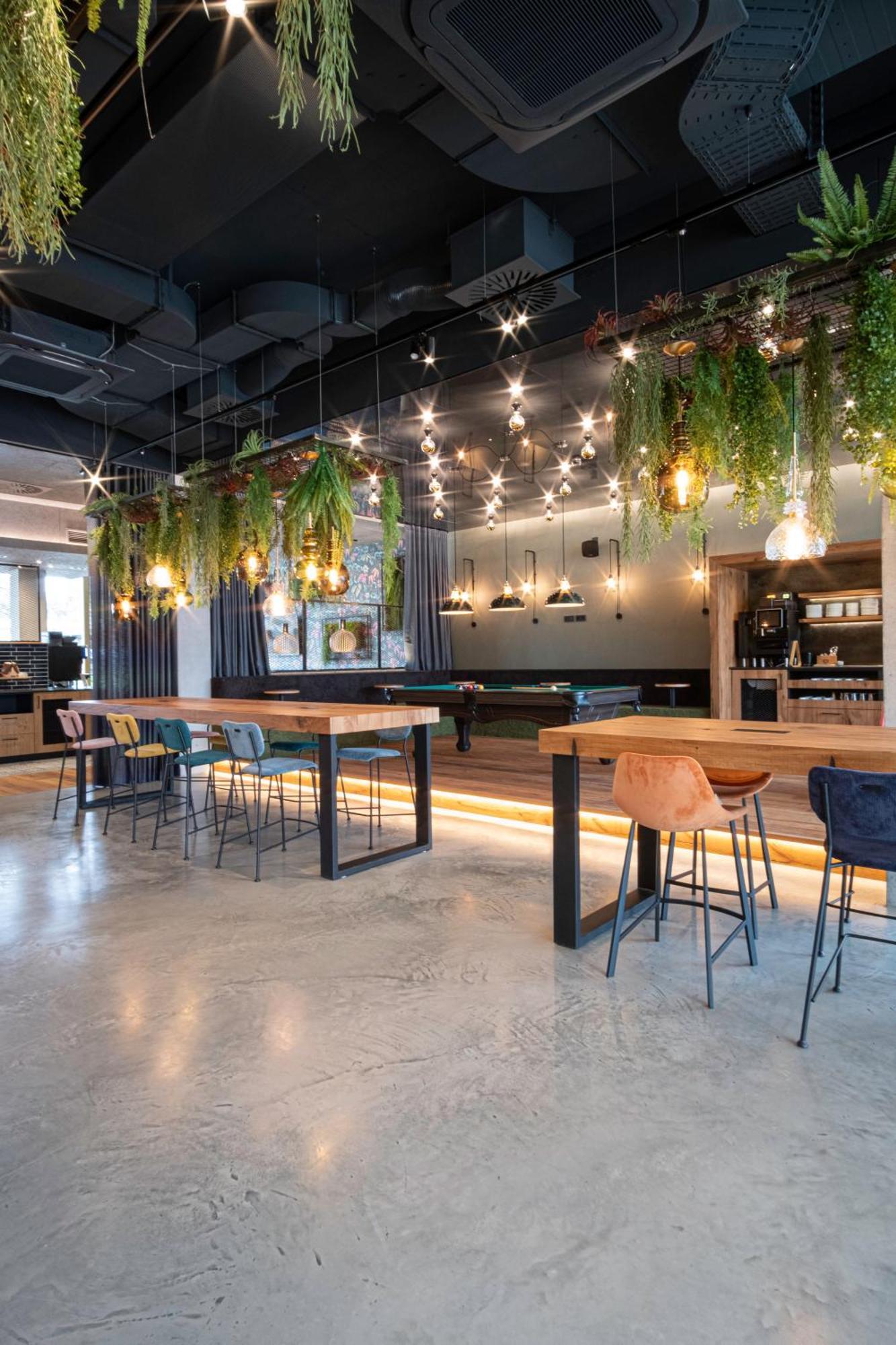 Riku Hotel Ройтлинген Екстериор снимка